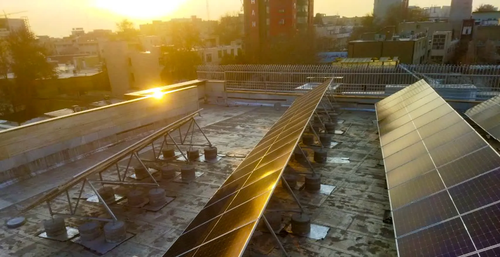 تجهیز ساختمان بانک ملی ایران شعبه مرکزی کرج به سامانه فتوولتائیک با ظرفیت ۴۰ کیلووات